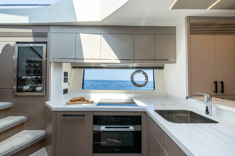 75 Sport Yacht Yacht Photos Pics 