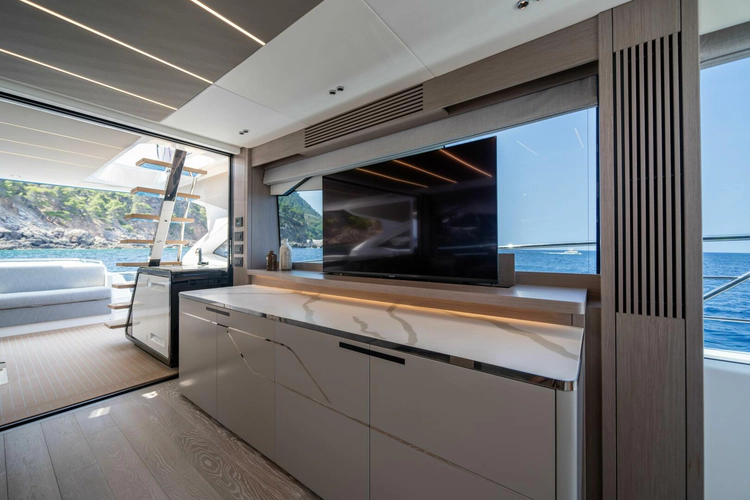 75 Sport Yacht Yacht Photos Pics 