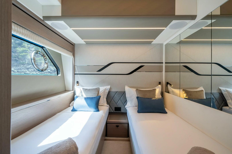 75 Sport Yacht Yacht Photos Pics 