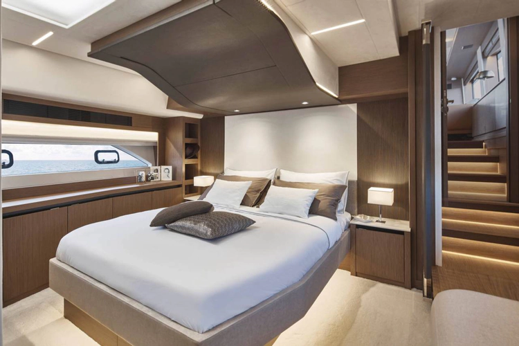 X70 Yacht Photos Pics 
