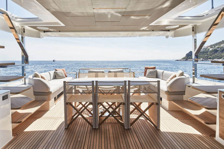 X70 Yacht Photos Pics 