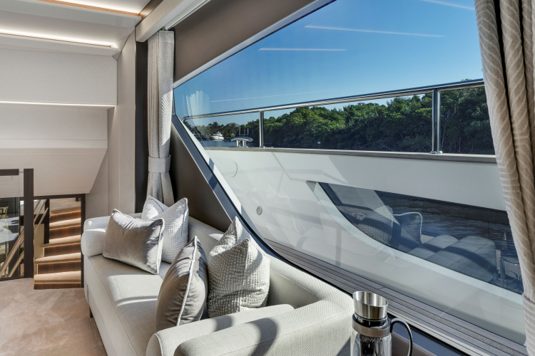 95 Yacht Yacht Photos Pics 