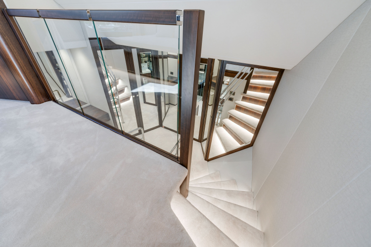 95 Yacht Yacht Photos Pics 