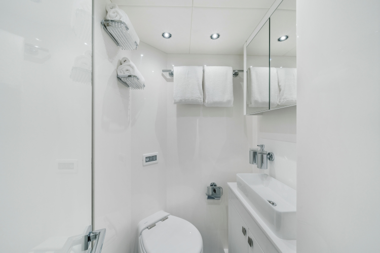 95 Yacht Yacht Photos Pics 