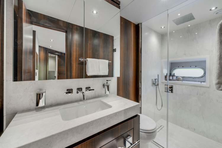 95 Yacht Yacht Photos Pics 