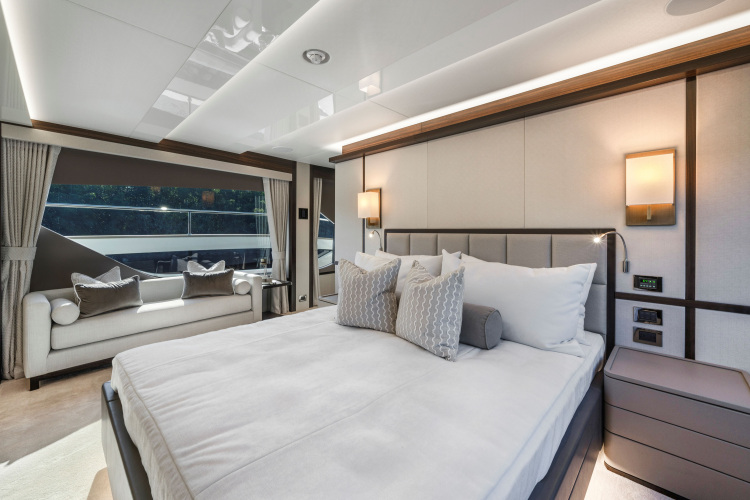 95 Yacht Yacht Photos Pics 