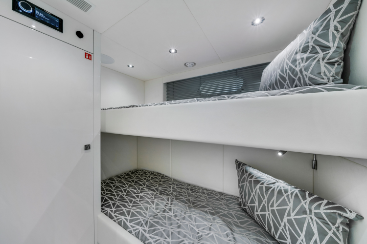 95 Yacht Yacht Photos Pics 