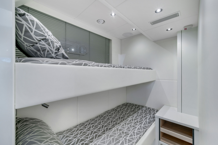 95 Yacht Yacht Photos Pics 