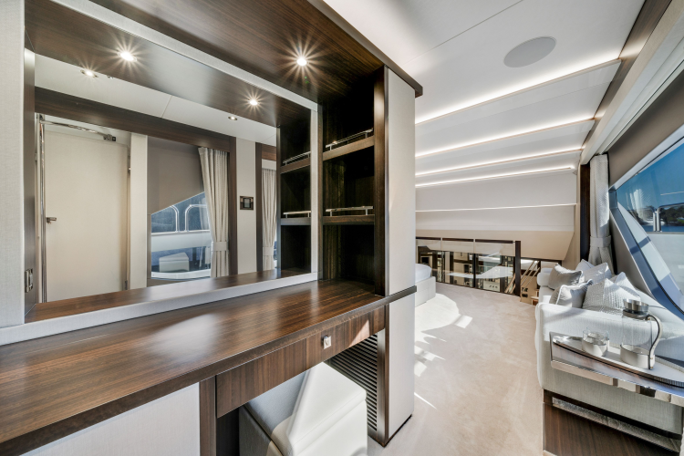 95 Yacht Yacht Photos Pics 