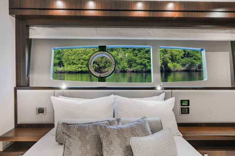 95 Yacht Yacht Photos Pics 