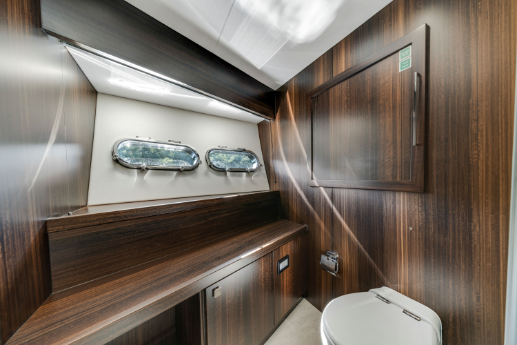 95 Yacht Yacht Photos Pics 