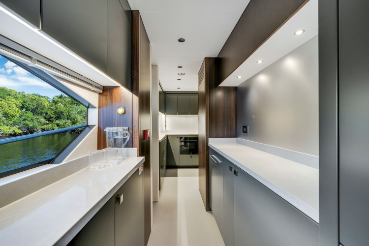 95 Yacht Yacht Photos Pics 