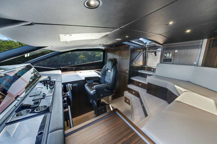 95 Yacht Yacht Photos Pics 