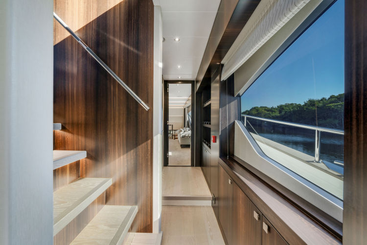 95 Yacht Yacht Photos Pics 