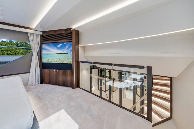 95 Yacht Yacht Photos Pics 