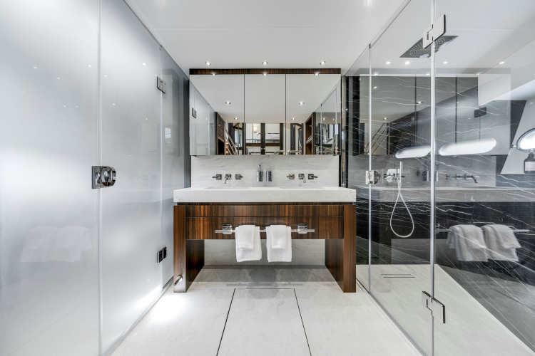 95 Yacht Yacht Photos Pics 