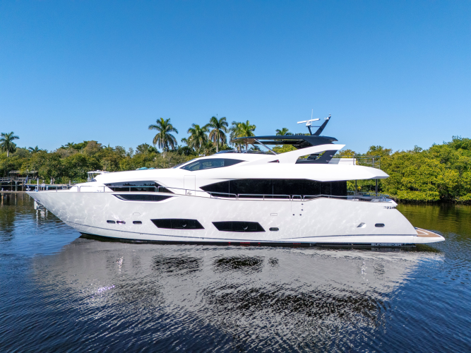 95 Yacht Yacht Photos Pics 