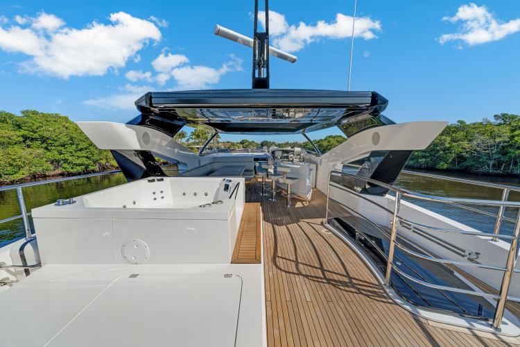 95 Yacht Yacht Photos Pics 