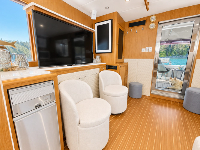 Out Of Bounds Yacht Photos Pics 