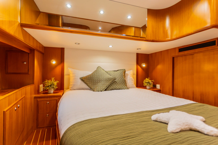 Out Of Bounds Yacht Photos Pics 