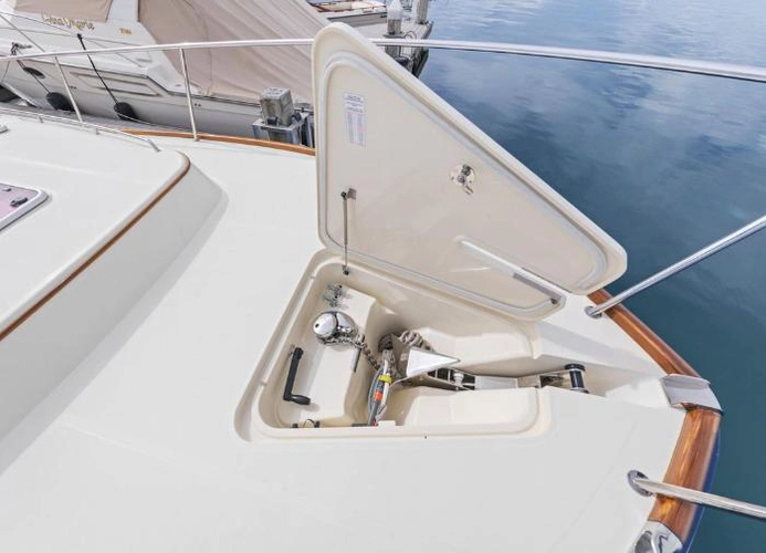 Ruckus Yacht Photos Pics 