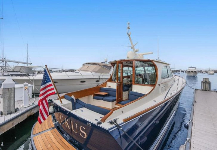 Ruckus Yacht Photos Pics 