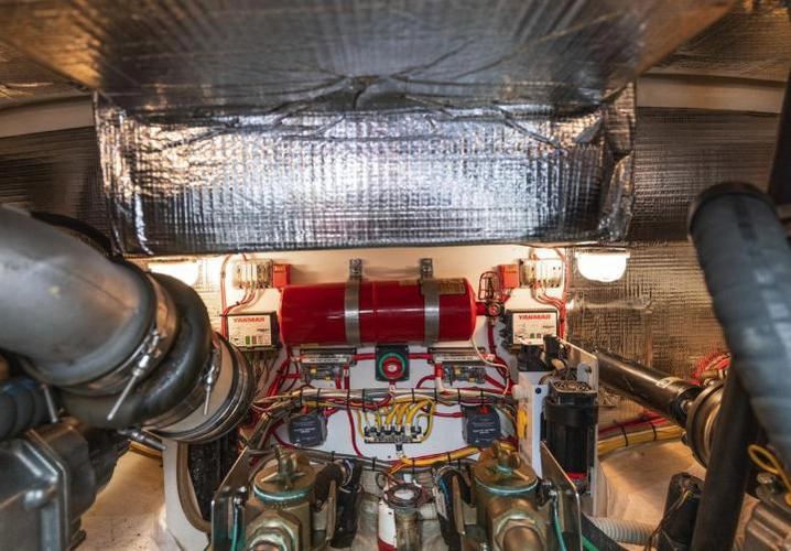 Ruckus Yacht Photos Pics 