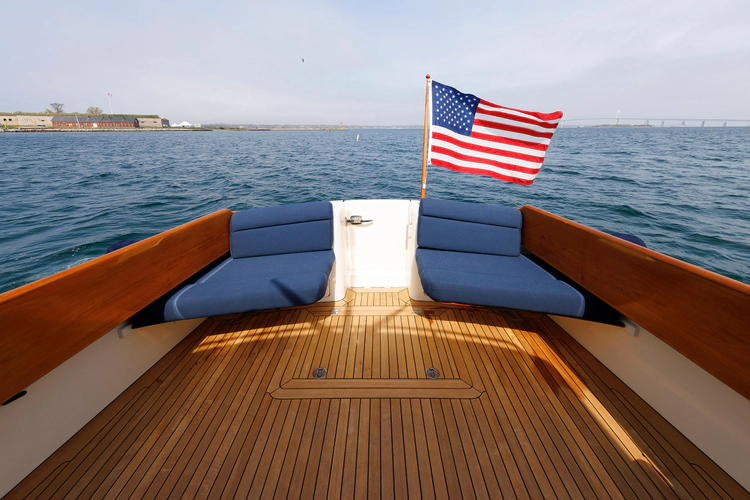 Ruckus Yacht Photos Pics 