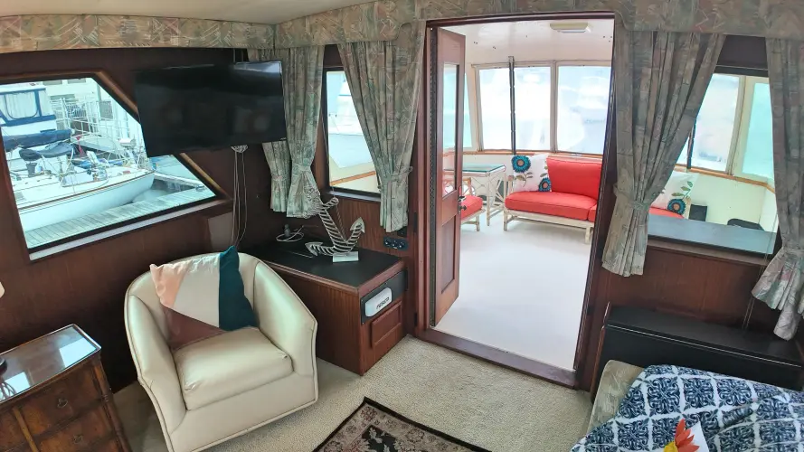 Hooch Yacht Photos Pics 
