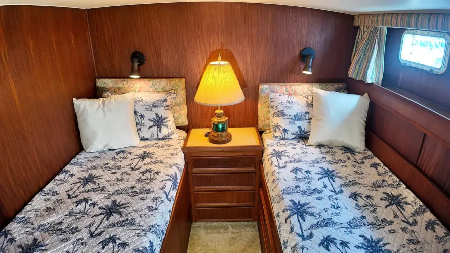 Hooch Yacht Photos Pics 