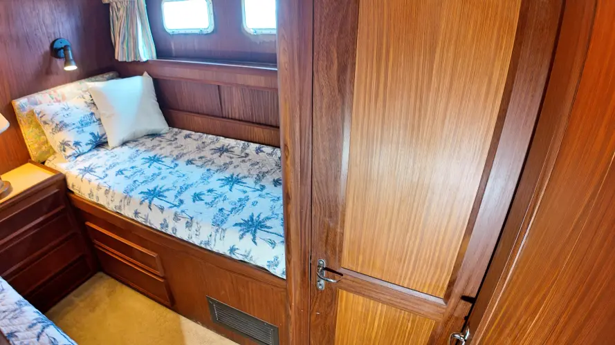 Hooch Yacht Photos Pics 
