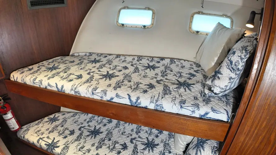 Hooch Yacht Photos Pics 
