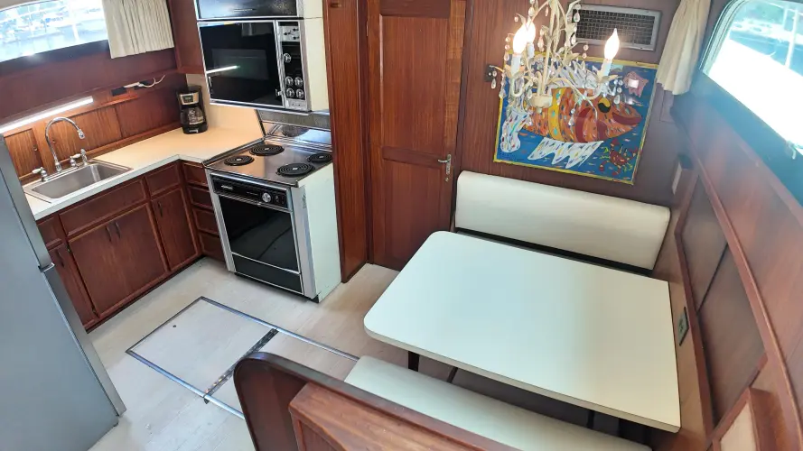 Hooch Yacht Photos Pics 