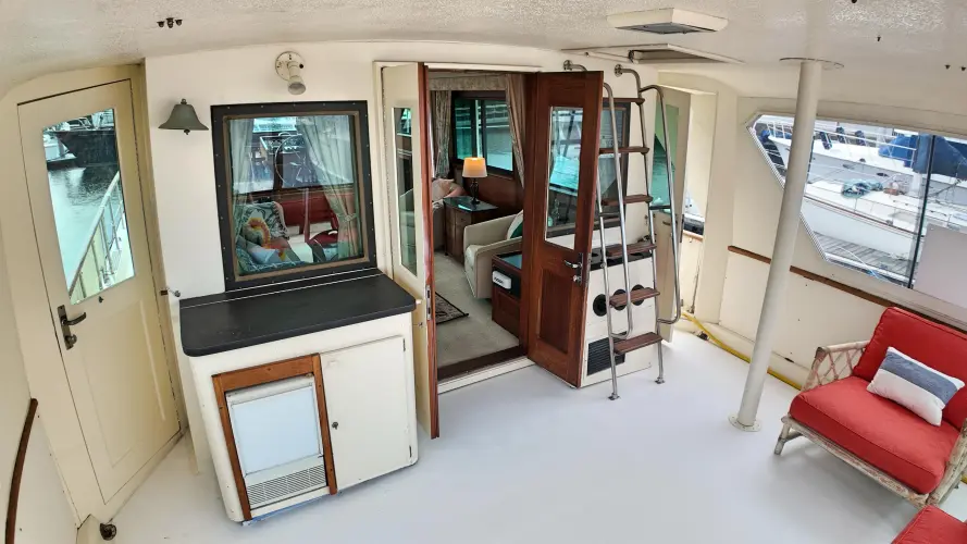 Hooch Yacht Photos Pics 