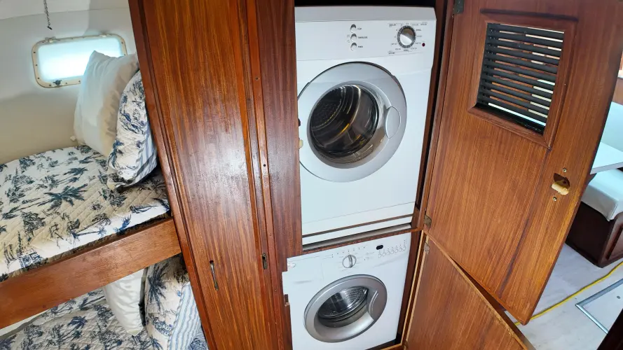 Hooch Yacht Photos Pics 