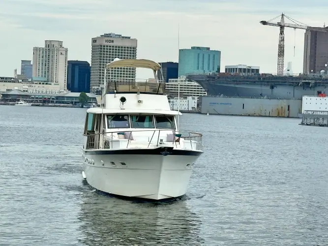 Hooch Yacht Photos Pics 