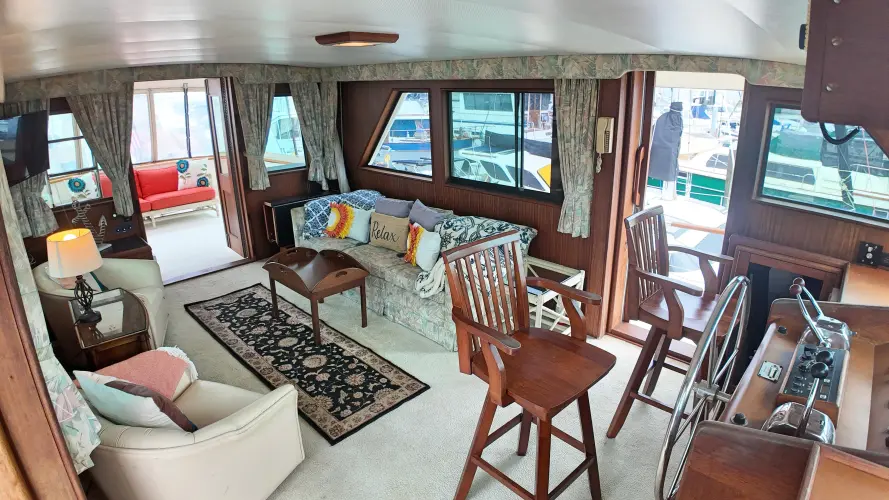 Hooch Yacht Photos Pics 
