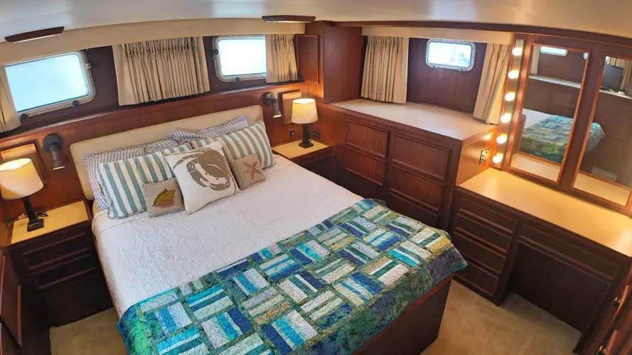 Hooch Yacht Photos Pics 