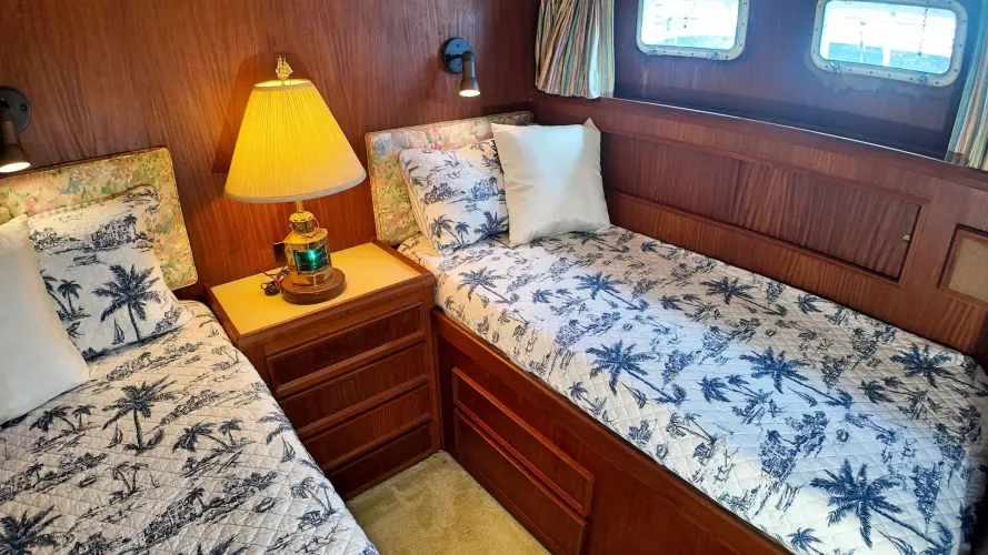 Hooch Yacht Photos Pics 