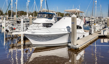 42' Luhrs 2006