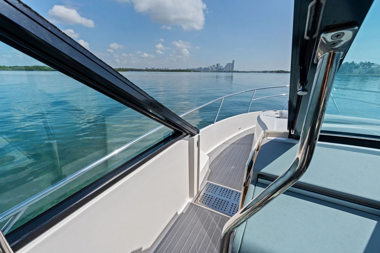 Blue Eyes Yacht Photos Pics 