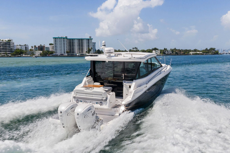 Blue Eyes Yacht Photos Pics 