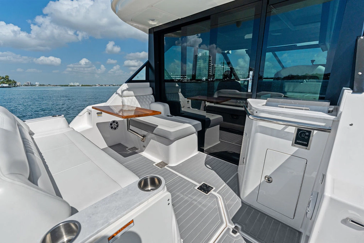 Blue Eyes Yacht Photos Pics 