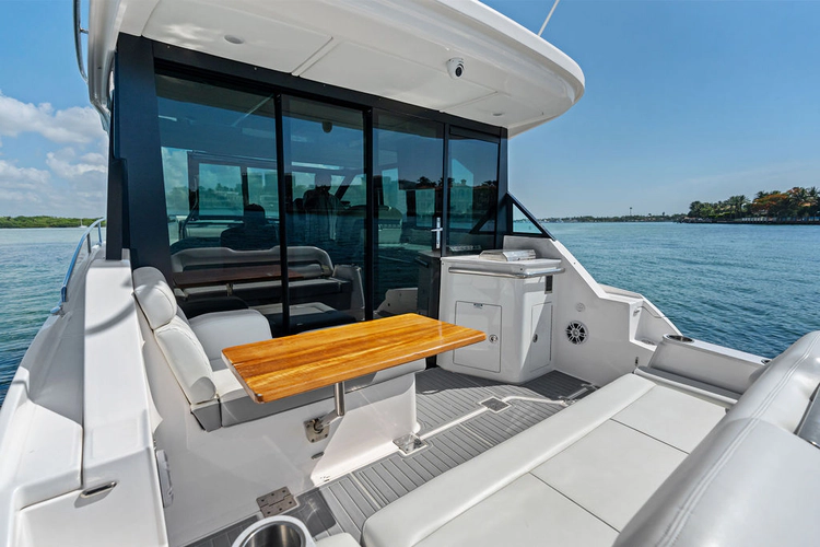 Blue Eyes Yacht Photos Pics 
