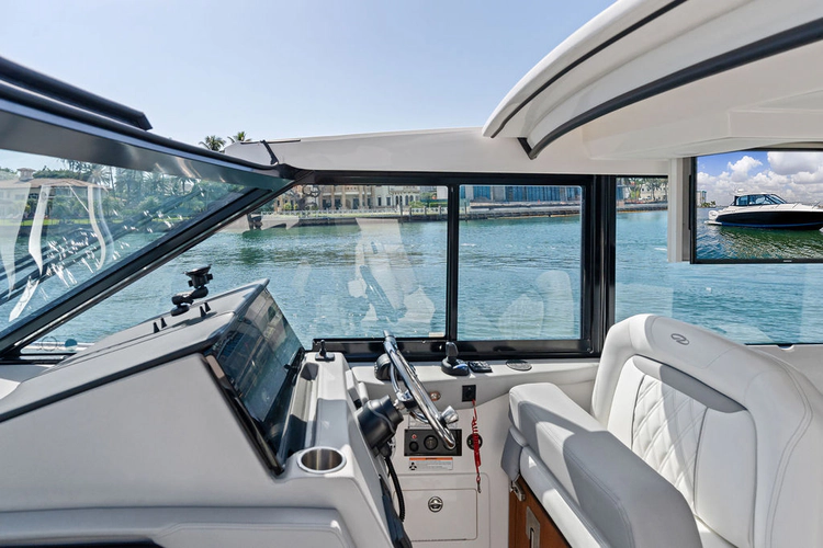 Blue Eyes Yacht Photos Pics 