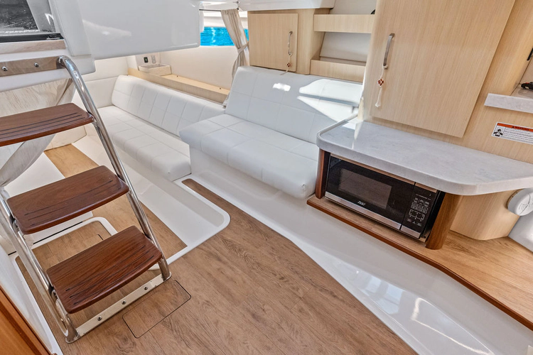 Blue Eyes Yacht Photos Pics 