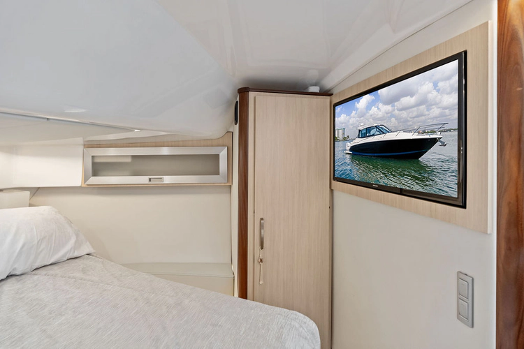 Blue Eyes Yacht Photos Pics 