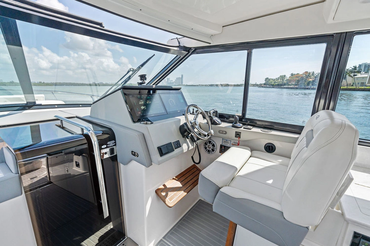 Blue Eyes Yacht Photos Pics 