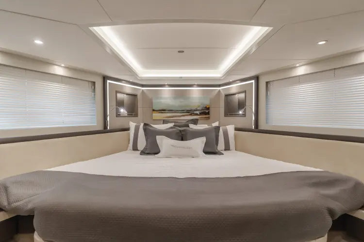 Gyrfalcon Yacht Photos Pics 