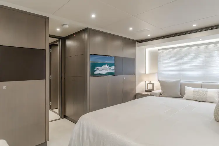 Gyrfalcon Yacht Photos Pics 